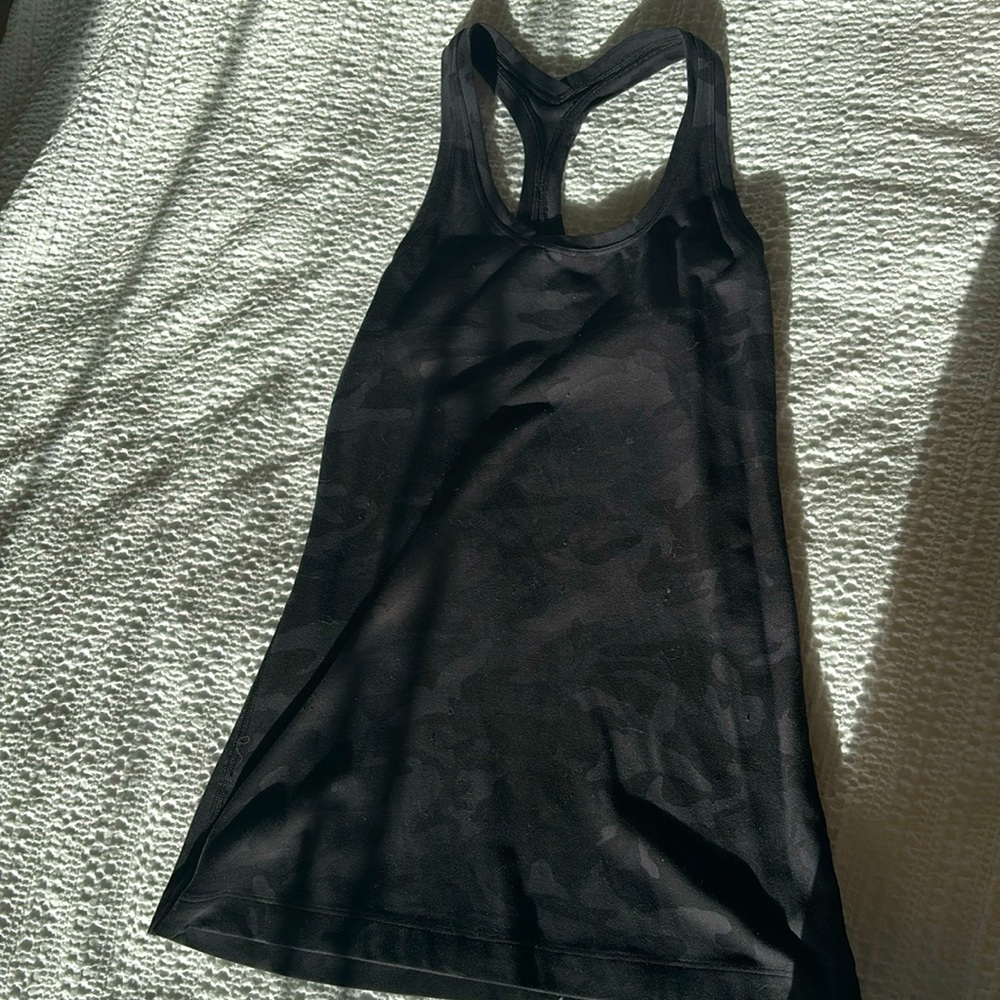 Lululemon army print tank